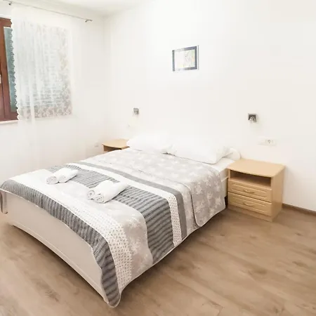 Apartments Antonio Tisno Exterior photo