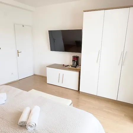 Apartments Antonio Tisno Exterior photo