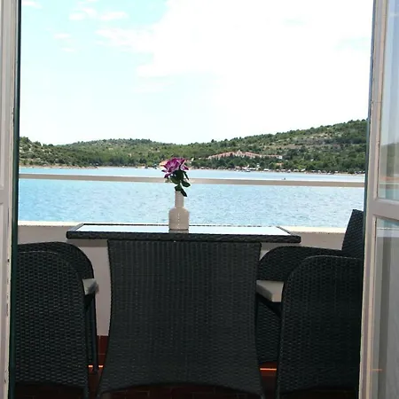 Apartments Antonio Tisno Exterior photo